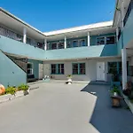 Modern Studio For 2 - Prime Location Beverly Hills Adj