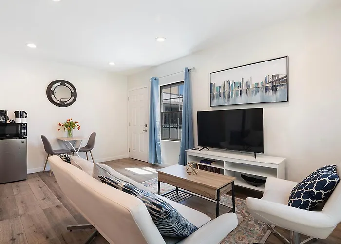 Modern Studio For 2 - Prime Location Beverly Hills Adj