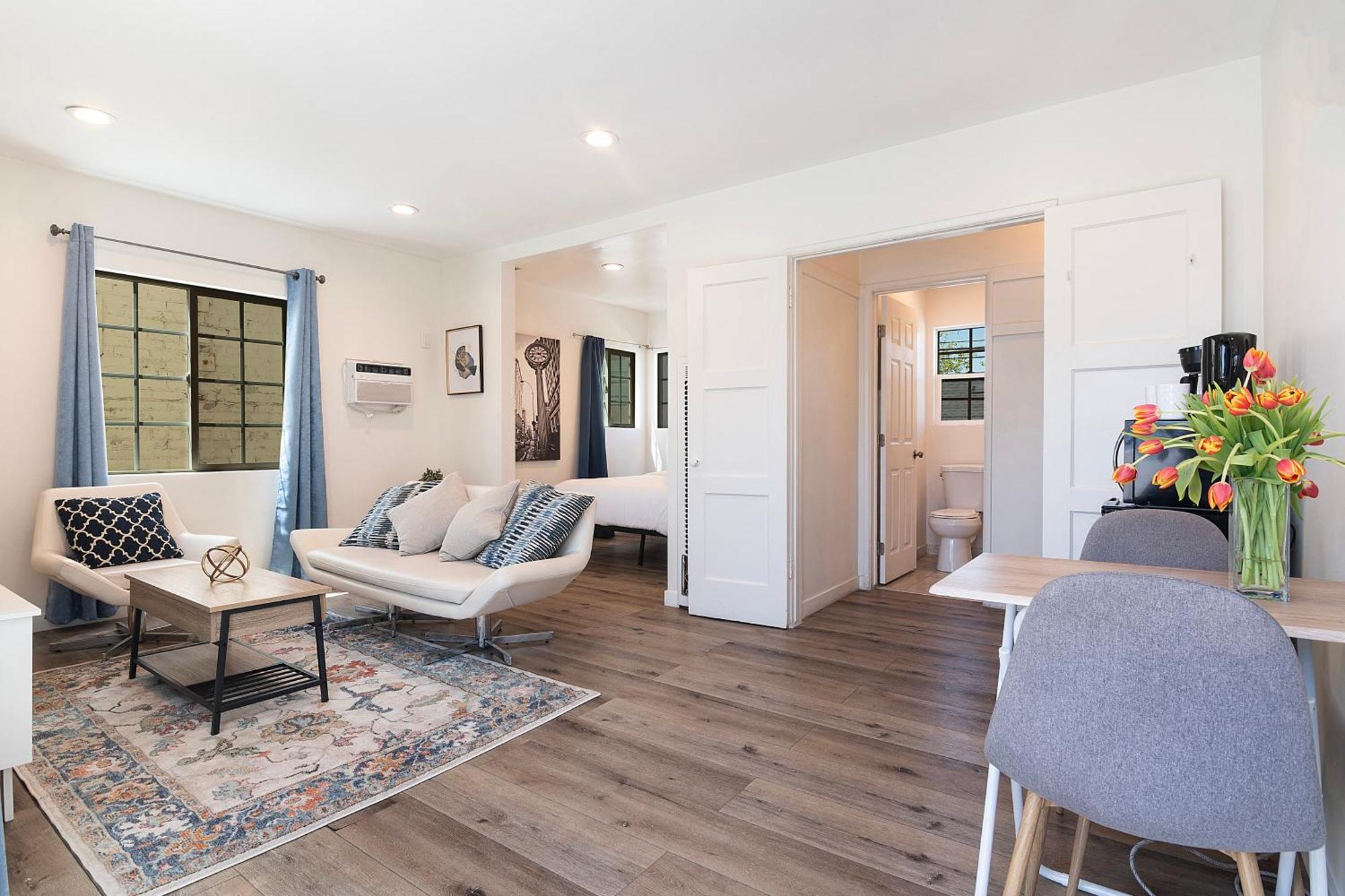 Modern For 2 - Prime Location Beverly Hills Adj *
